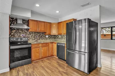 6133 NW 20th St, Margate, FL 33063 - Photo 9