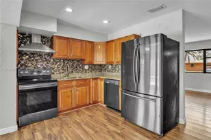6133 NW 20th St, Margate, FL 33063 - Photo 9