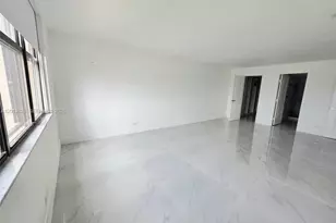1800 NE 114th St, Miami, FL 33181 - Photo 15