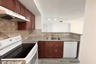 655 SW 111th Way, Pembroke Pines, FL 33025 - Photo 5