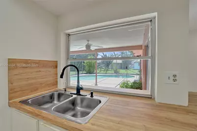 12212 NW 31st Dr, Coral Springs, FL 33065 - Photo 17