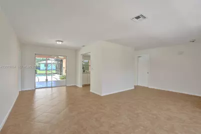 12212 NW 31st Dr, Coral Springs, FL 33065 - Photo 9