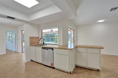 12212 NW 31st Dr, Coral Springs, FL 33065 - Photo 13