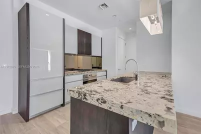 2831 S Bayshore Dr #402, Miami, FL 33133 - Photo 9