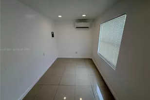 548 NW 30th St, Miami, FL 33127 - Photo 3