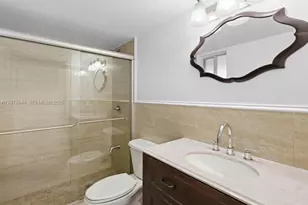 6873 W 36th Ave, Hialeah, FL 33018 - Photo 29