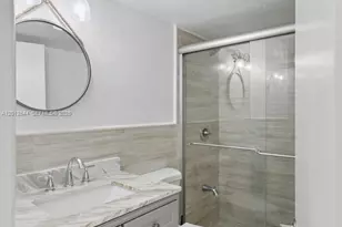 6873 W 36th Ave, Hialeah, FL 33018 - Photo 31