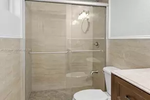 6873 W 36th Ave, Hialeah, FL 33018 - Photo 25