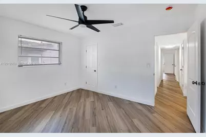6750 White Oak Dr, Miami Lakes, FL 33014 - Photo 9