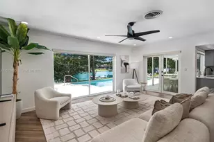 6750 White Oak Dr, Miami Lakes, FL 33014 - Photo 17