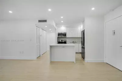 4670 W 13th Ln #411, Hialeah, FL 33012 - Photo 5