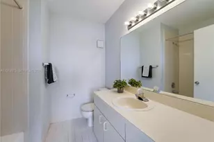 12348 NW 11th Ln, Miami, FL 33182 - Photo 17