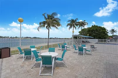 12348 NW 11th Ln #1010, Miami, FL 33182 - Photo 25