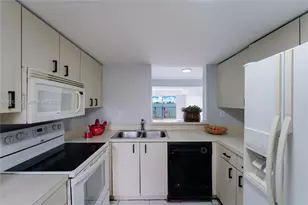 12348 NW 11th Ln, Miami, FL 33182 - Photo 7
