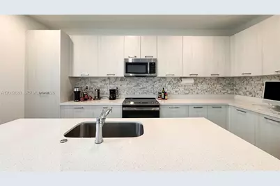 13659 SW 158th Ave, Miami, FL 33196 - Photo 5