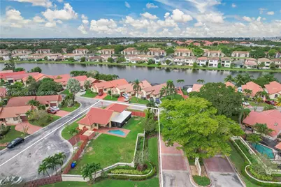 11301 SW 4th St, Pembroke Pines, FL 33025 - Photo 33