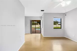 11301 SW 4th St, Pembroke Pines, FL 33025 - Photo 17