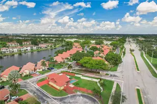11301 SW 4th St, Pembroke Pines, FL 33025 - Photo 35