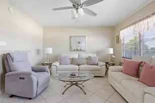 4012 Newport G, Deerfield Beach, FL 33442 - Photo 7