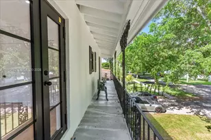 1426 Robbia Ave, Coral Gables, FL 33146 - Photo 15