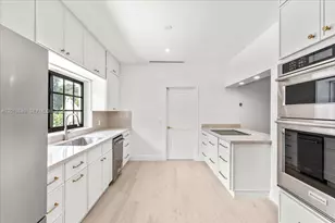 1426 Robbia Ave, Coral Gables, FL 33146 - Photo 11