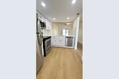 901 NE 209th Ter #104-26, Miami, FL 33179 - Photo 5