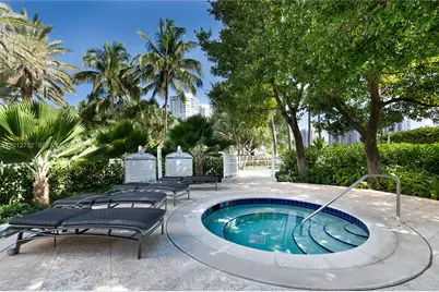 21205 Yacht Club Dr #805, Aventura, FL 33180 - Photo 27