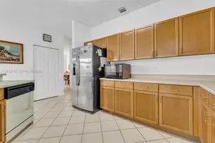 18081 SW 33rd St, Miramar, FL 33029 - Photo 9