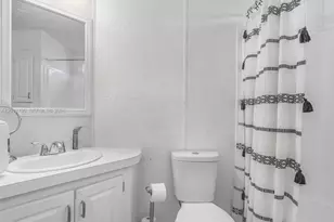 19800 SW 180th Ave, Miami, FL 33187 - Photo 35
