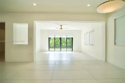 8811 Carlyle Ave, Surfside, FL 33154 - Photo 13