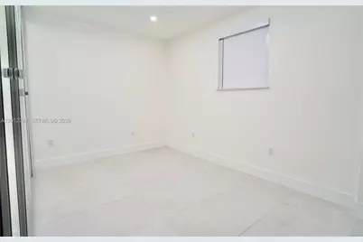 8811 Carlyle Ave, Surfside, FL 33154 - Photo 27