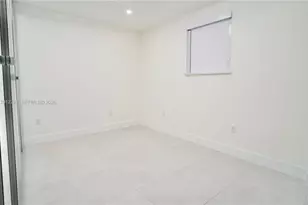 8811 Carlyle Ave, Surfside, FL 33154 - Photo 27