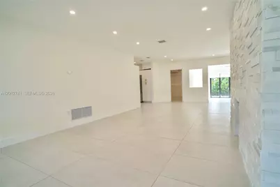 8811 Carlyle Ave, Surfside, FL 33154 - Photo 9