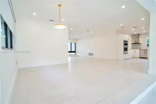 8811 Carlyle Ave, Surfside, FL 33154 - Photo 11