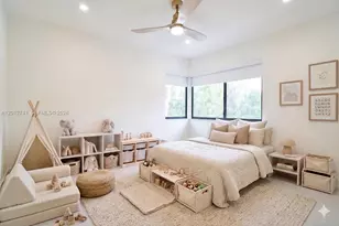 8811 Carlyle Ave, Surfside, FL 33154 - Photo 37