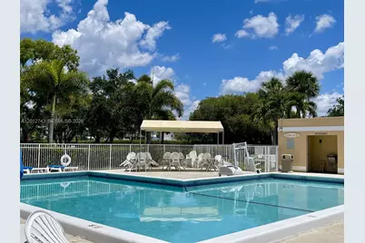 491 Racquet Club Rd #303, Weston, FL 33326 - Photo 3