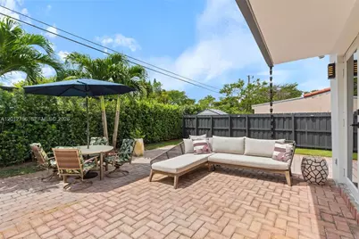 4370 SW 11th St, Miami, FL 33134 - Photo 7