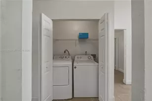 9992 Periwinkle St, Miramar, FL 33025 - Photo 13