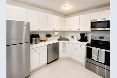 2780 NE 183rd St #710, Aventura, FL 33160 - Photo 9