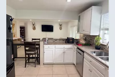 2220 SW 125th Ct, Miami, FL 33175 - Photo 11