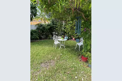 326 Roosevelt St 1-5 #1, Hollywood, FL 33019 - Photo 9