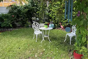326 Roosevelt St 1-5, Hollywood, FL 33019 - Photo 9
