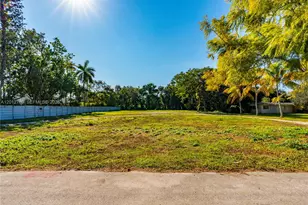 9800 SW 114th St, Miami, FL 33176 - Photo 3
