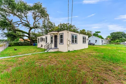 9301 NW 20th Ave, Miami, FL 33147 - Photo 23