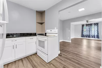 9301 NW 20th Ave, Miami, FL 33147 - Photo 15