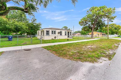 9301 NW 20th Ave, Miami, FL 33147 - Photo 31