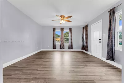 9301 NW 20th Ave, Miami, FL 33147 - Photo 17