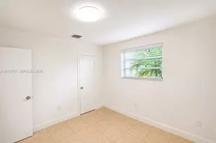 7190 W 11th Ct, Hialeah, FL 33014 - Photo 7