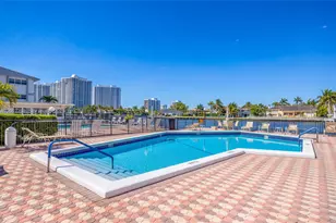 3113 S Ocean Dr, Hallandale Beach, FL 33009 - Photo 31