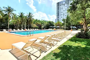2851 NE 183rd St, Aventura, FL 33160 - Photo 25